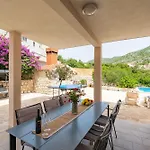 Petmat - With Private Pool And 6 Bedrooms 두브로브니크