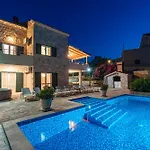 Petmat - With Private Pool And 6 Bedrooms * 두브로브니크
