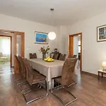 Vila Petmat - With Private Pool And 6 Bedrooms