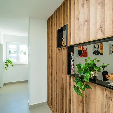 Petmat - With Private Pool And 6 Bedrooms Villa