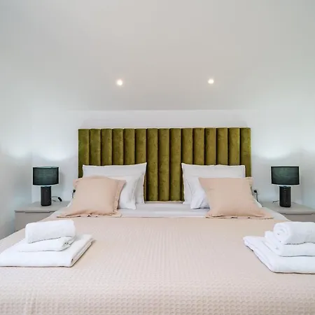 Petmat - With Private Pool And 6 Bedrooms Villa *
