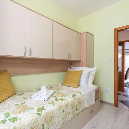 Petmat - With Private Pool And 6 Bedrooms Villa
