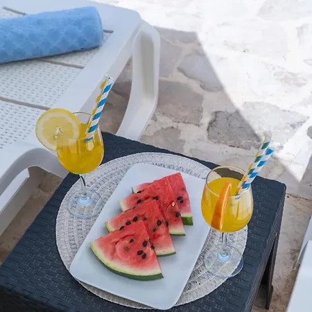 Petmat - With Private Pool And 6 Bedrooms *