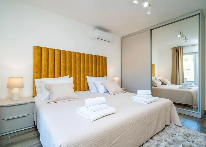 Petmat - With Private Pool And 6 Bedrooms Villa *