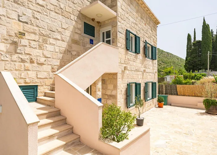 Petmat - With Private Pool And 6 Bedrooms Villa *