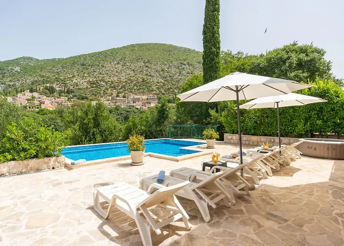 Villa Petmat - With Private Pool And 6 Bedrooms *