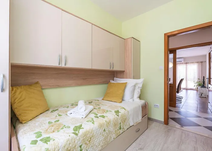 Petmat - With Private Pool And 6 Bedrooms Villa