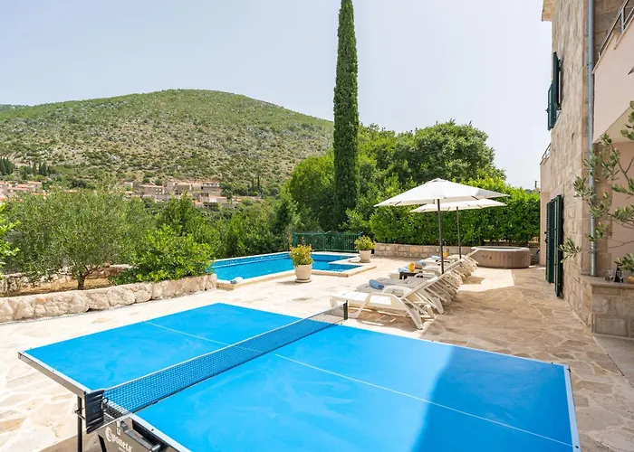 Villa Petmat - With Private Pool And 6 Bedrooms Dubrovnik