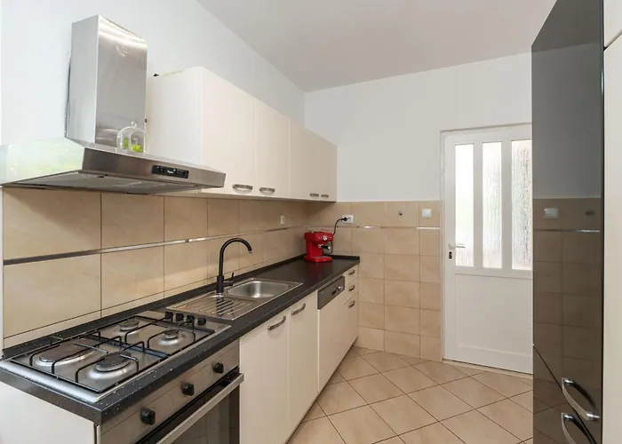 Petmat - With Private Pool And 6 Bedrooms Villa