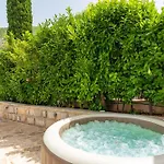 Petmat - With Private Pool And 6 Bedrooms