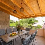 Petmat - With Private Pool And 6 Bedrooms Βίλα