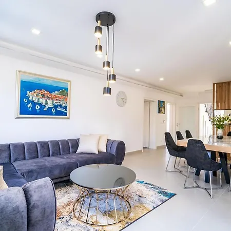 Vila Petmat - With Private Pool And 6 Bedrooms *