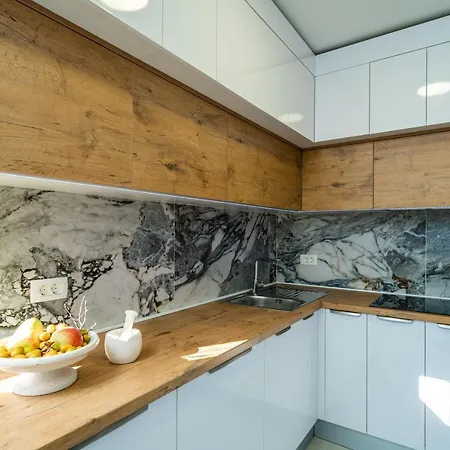 Vila Petmat - With Private Pool And 6 Bedrooms