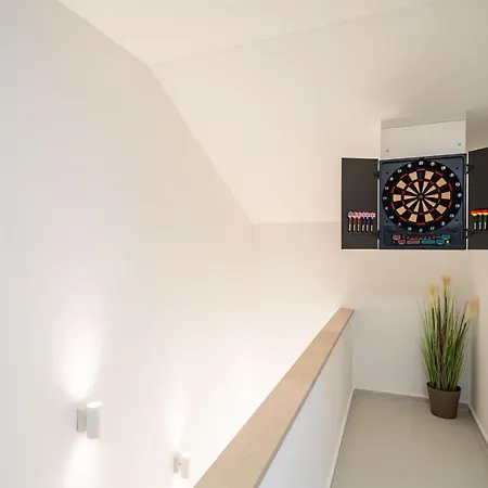 Petmat - With Private Pool And 6 Bedrooms