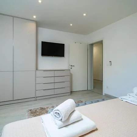 Petmat - With Private Pool And 6 Bedrooms * Dubrovník