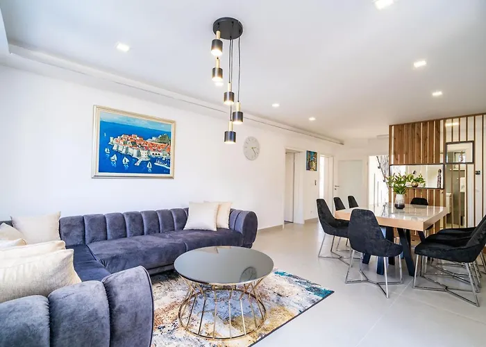 Villa Petmat - With Private Pool And 6 Bedrooms *