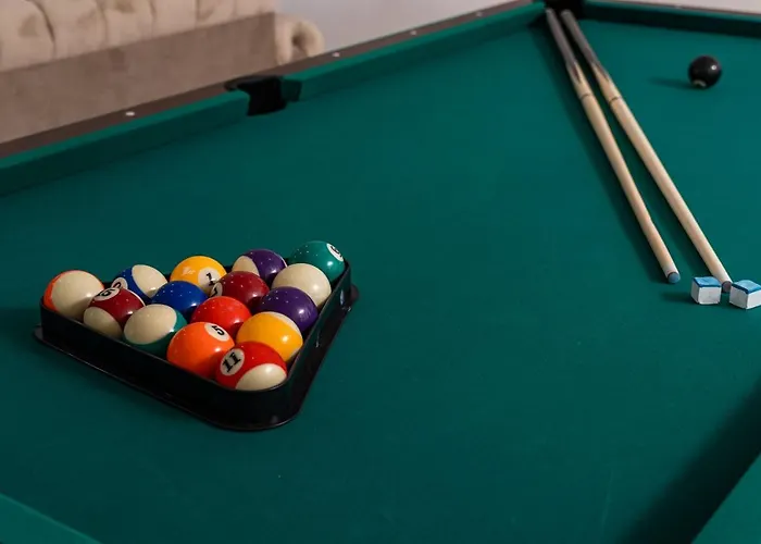 Petmat - With Private Pool And 6 Bedrooms