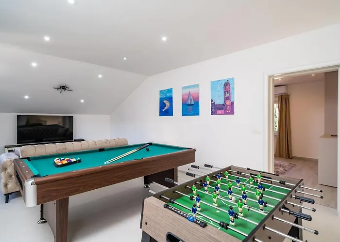 Villa Petmat - With Private Pool And 6 Bedrooms *