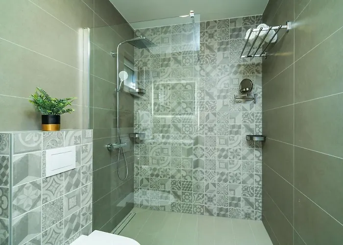 Petmat - With Private Pool And 6 Bedrooms Dubrovnik