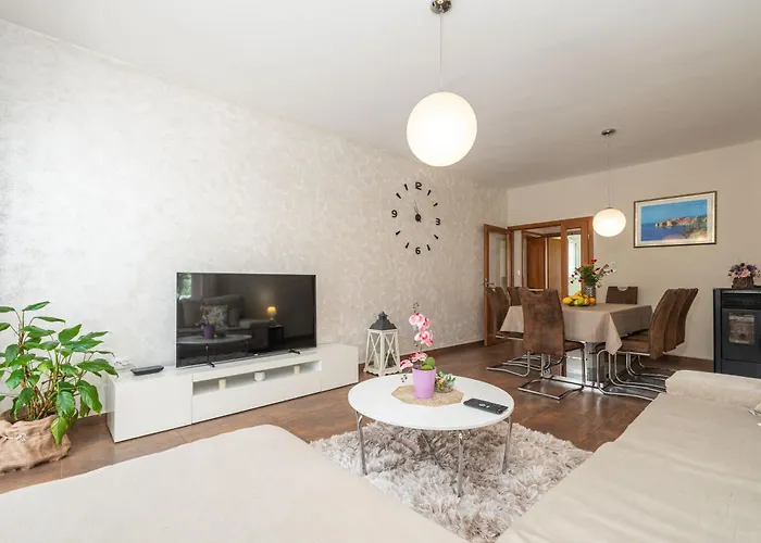 Petmat - With Private Pool And 6 Bedrooms Dubrovnik